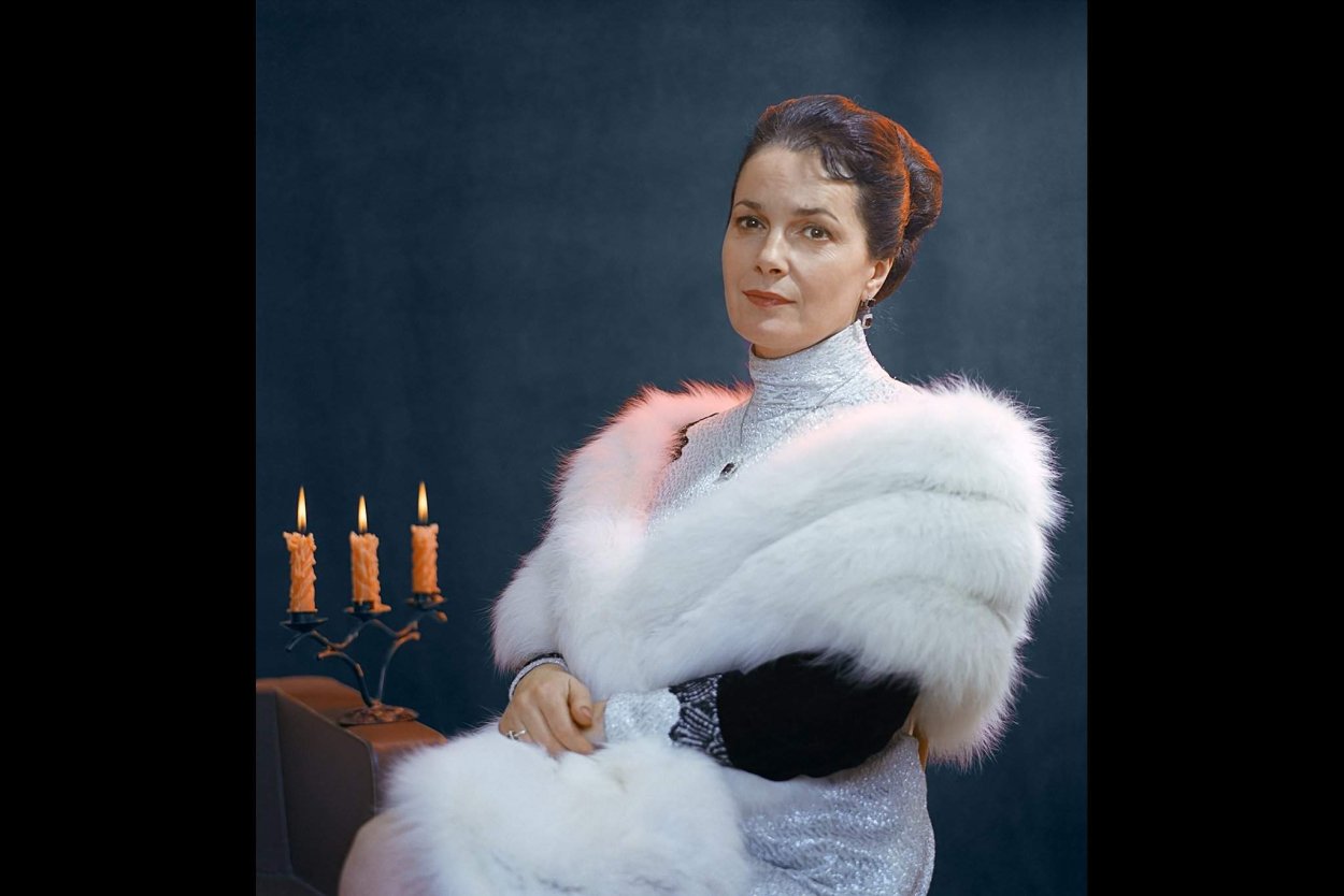 Элина Быстрицкая молодая