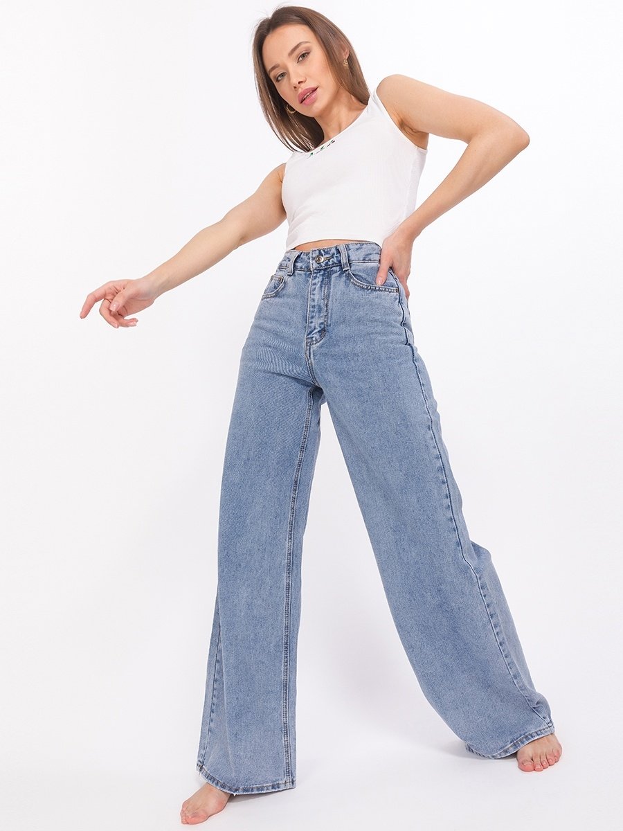 Широкие джинсы 2024 женские. Широкие джинсы с высокой талией. Джинсы трубы женские. Прямые джинсы трубы женские. Широкие джинсы трубы женские.