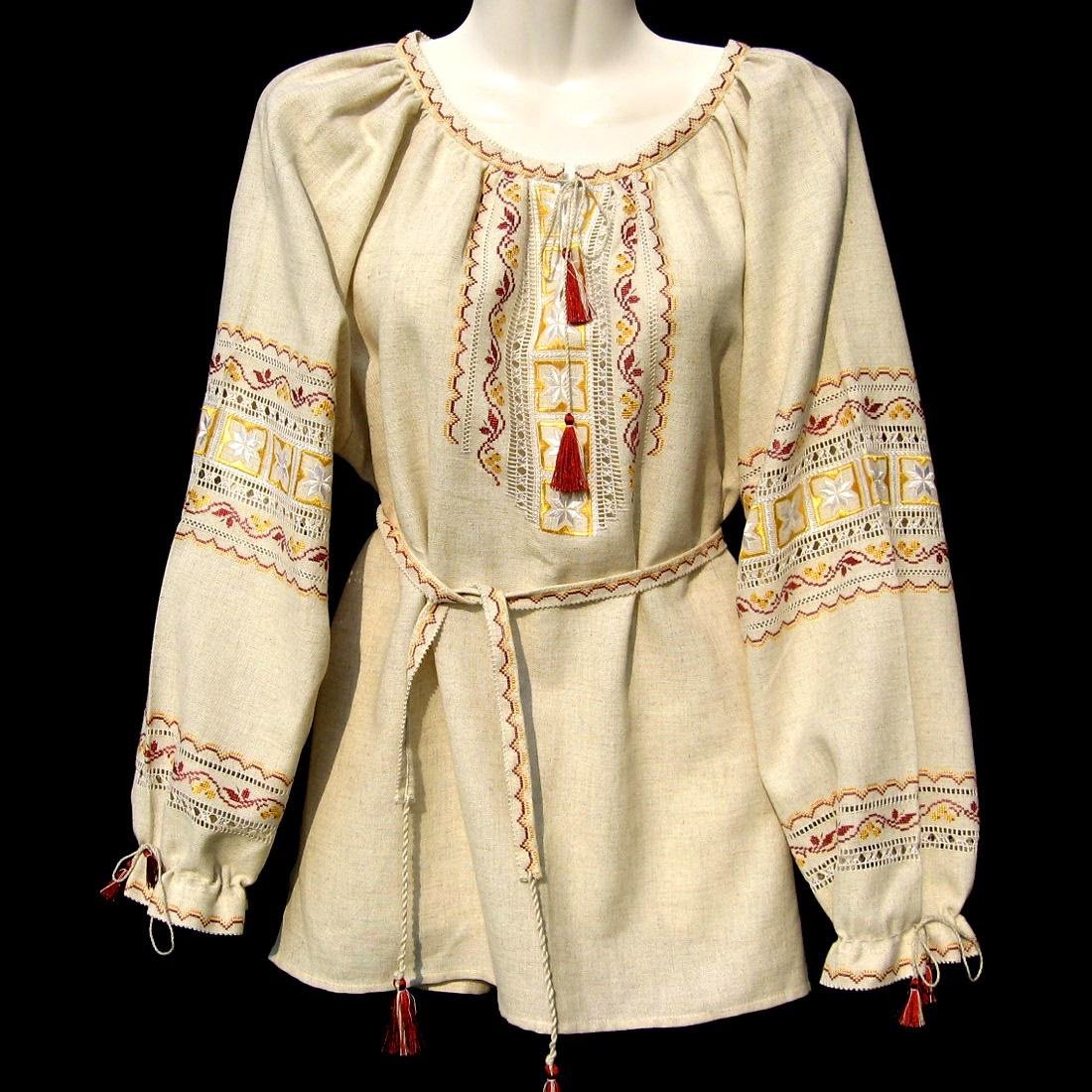 Старинная вышитая рубаха
