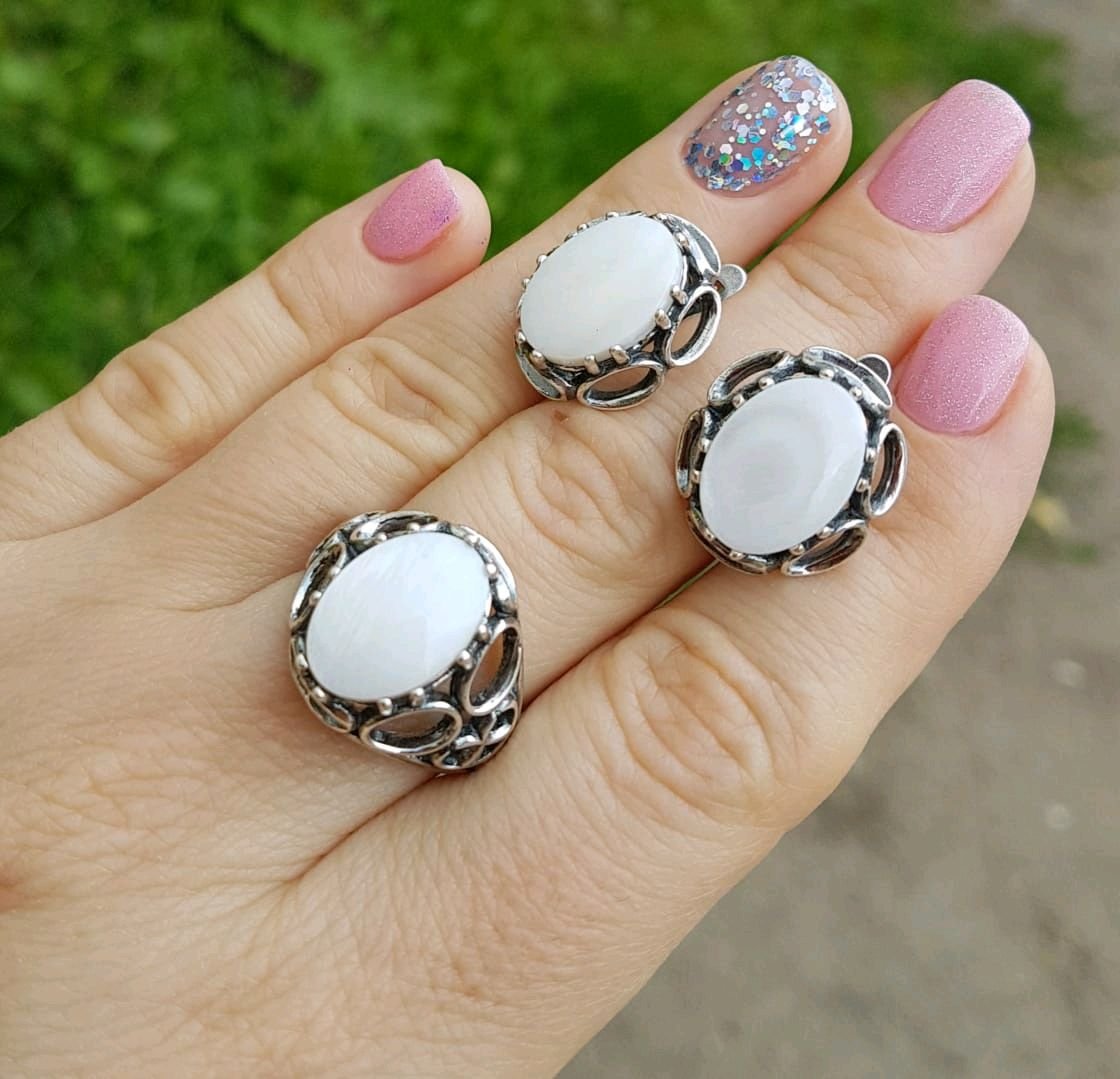 Серебряные комплекты с камнями