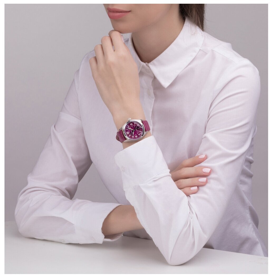 Часы Quartz женские со стразами