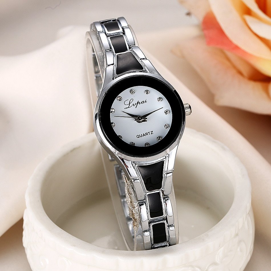 Наручные часы Fashion Quartz женские