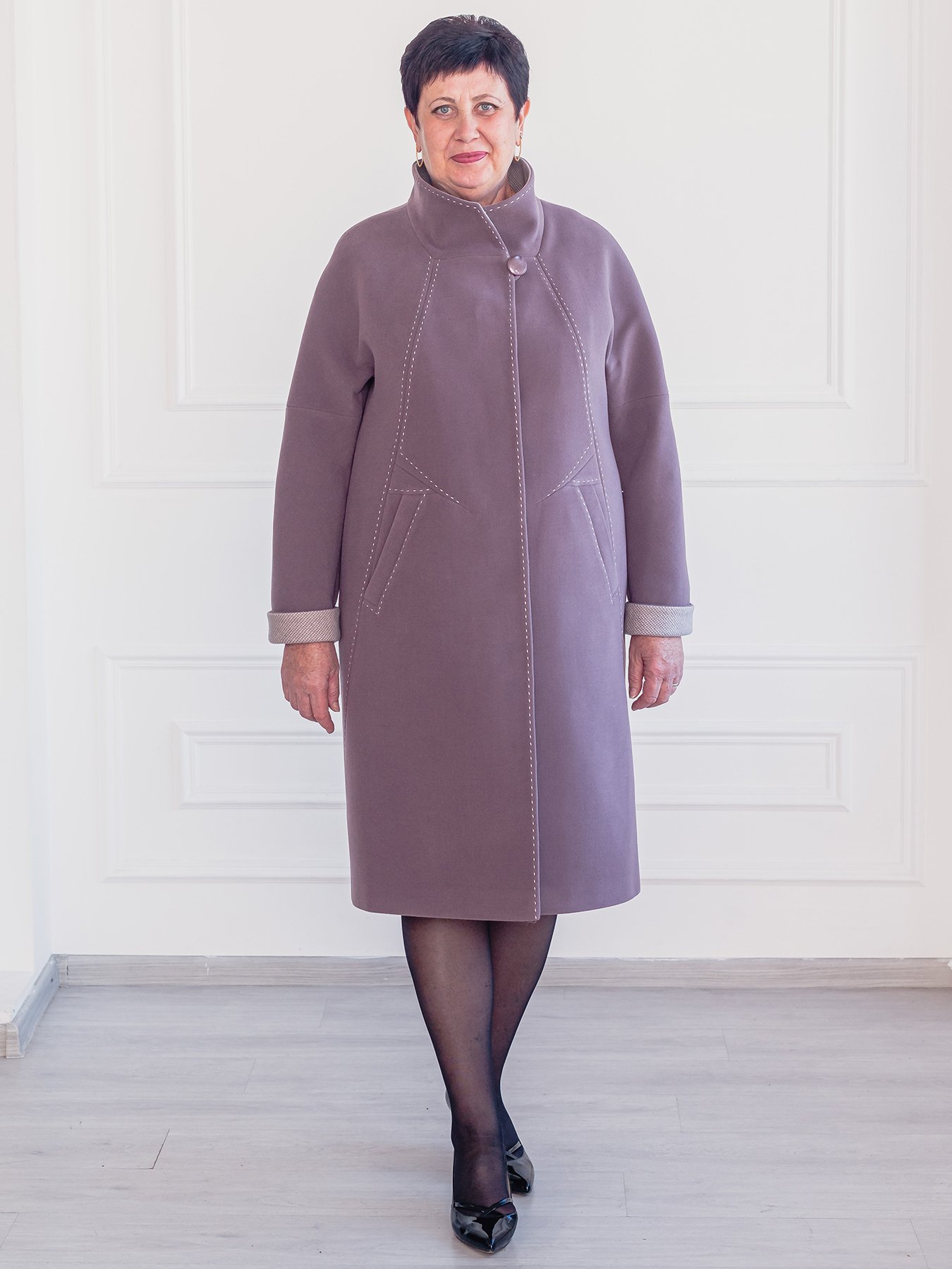 Утеплить демисезонное пальто. АВИКО пальто. Пальто женское АВИКО модель 1949. Реклама пальто АВИКО 2019.