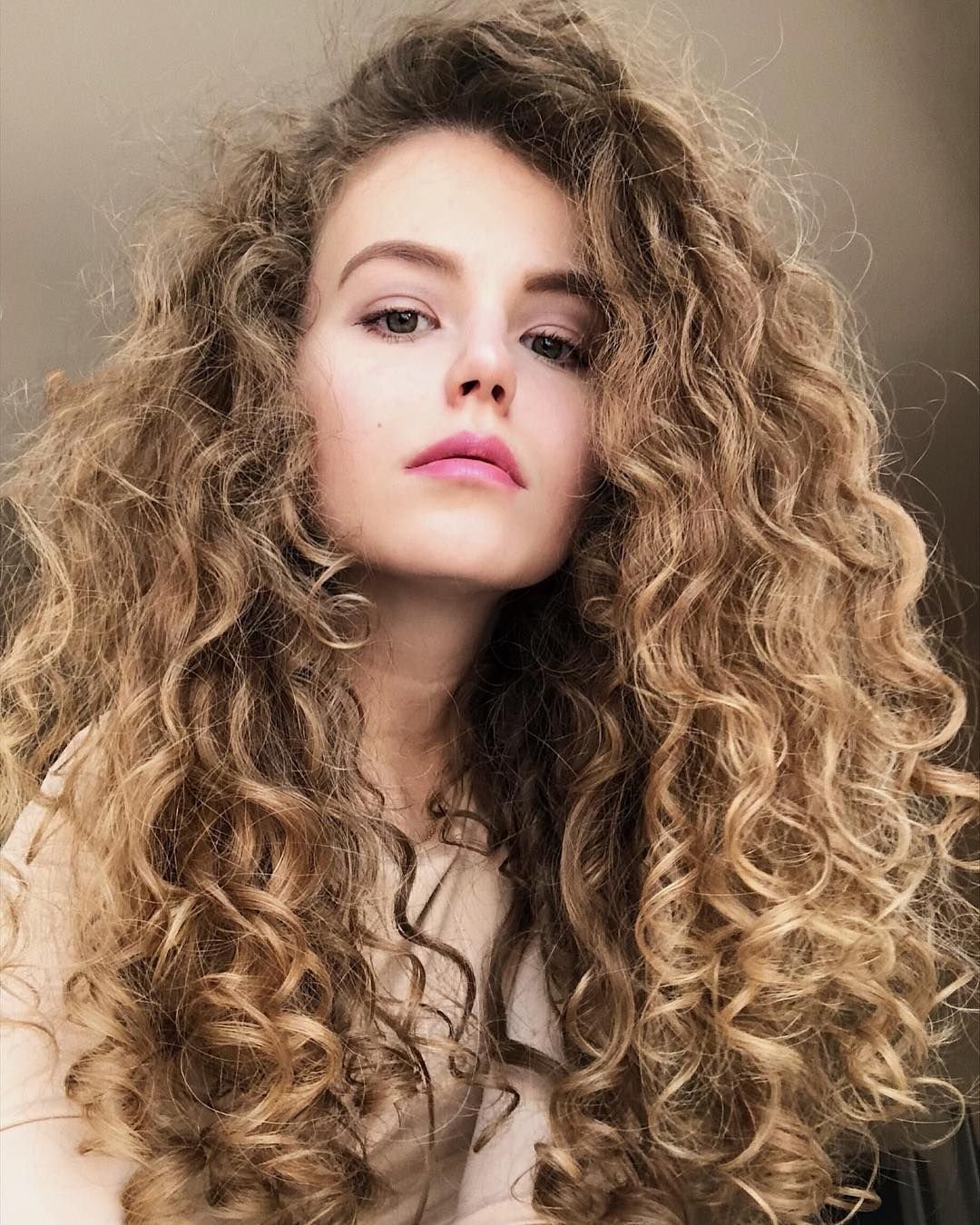 Лина кудри