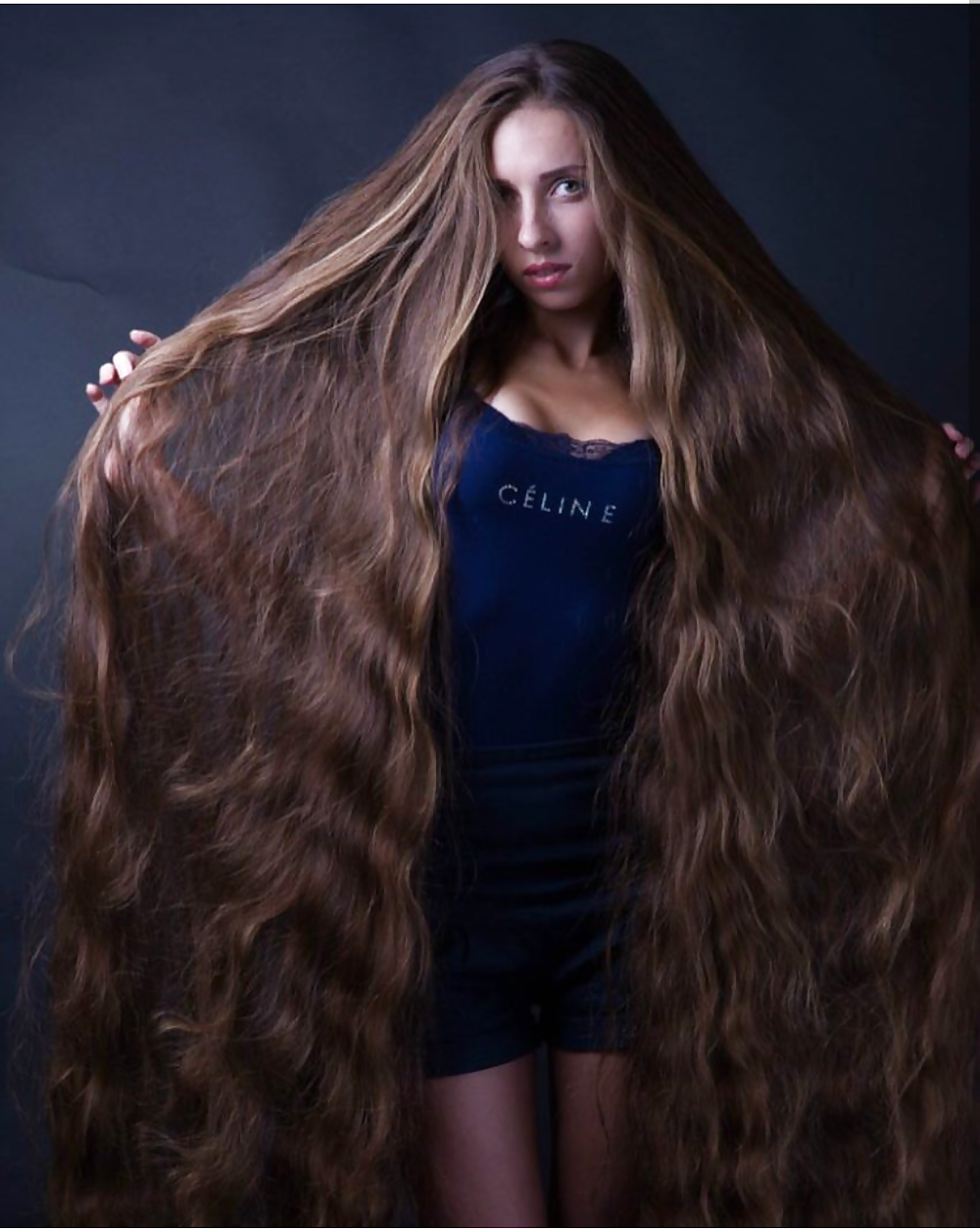 Very long. Long hair Алена Ануфриева. Алёна Ануфриева длинные волосы. Супер Лонг Хаир Ануфриева Алена. Ксюша Куцевич Лонг Хаир.