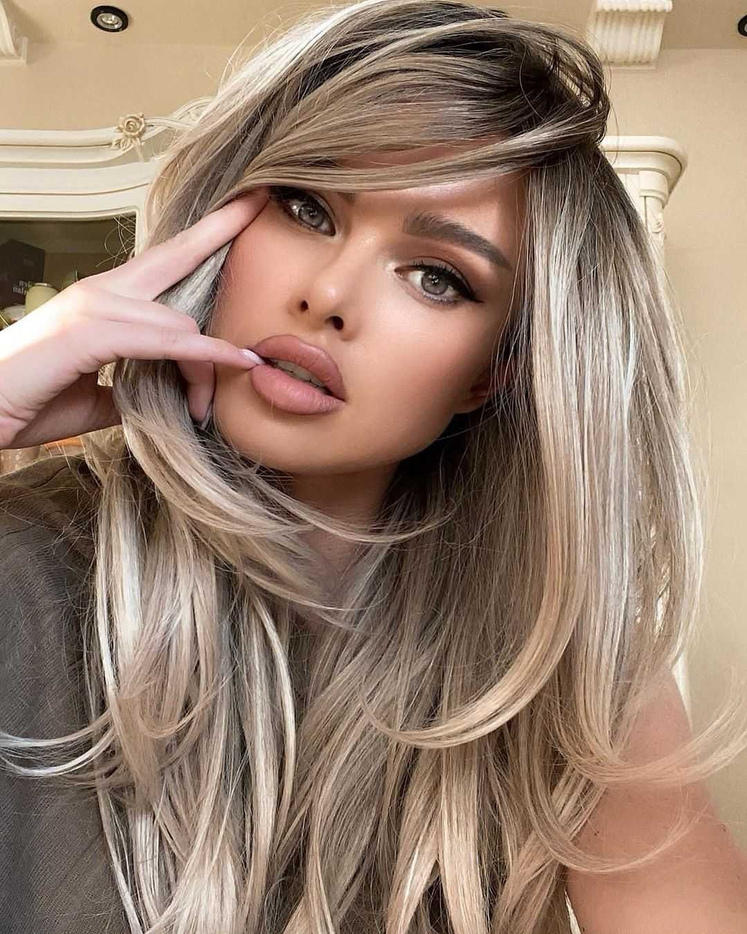 Лиза Дриати эскорт?
