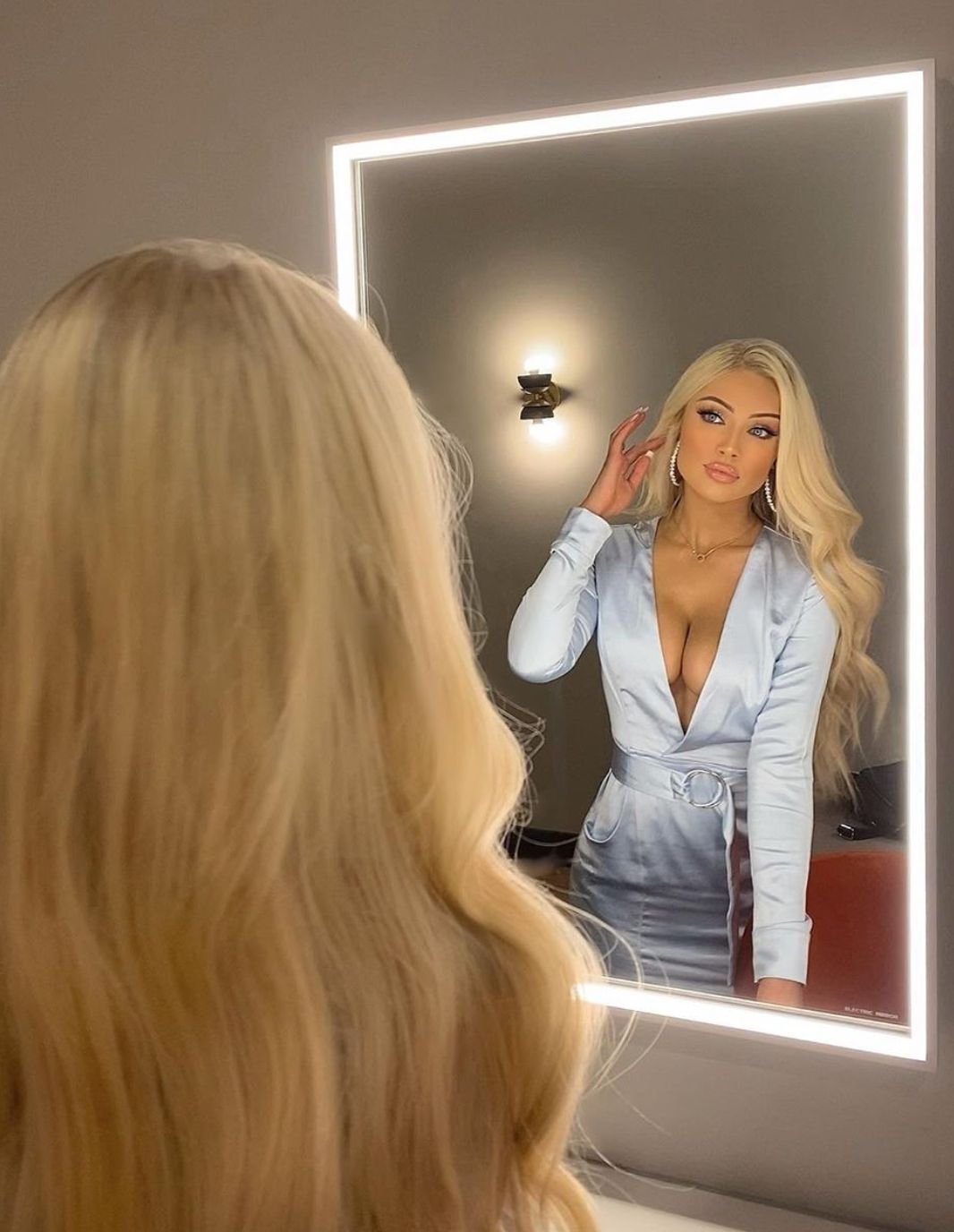 Katerina Rozmajzl с сестрами