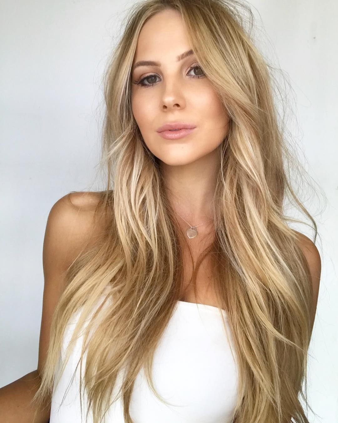 Dark Ash blonde цвет волос