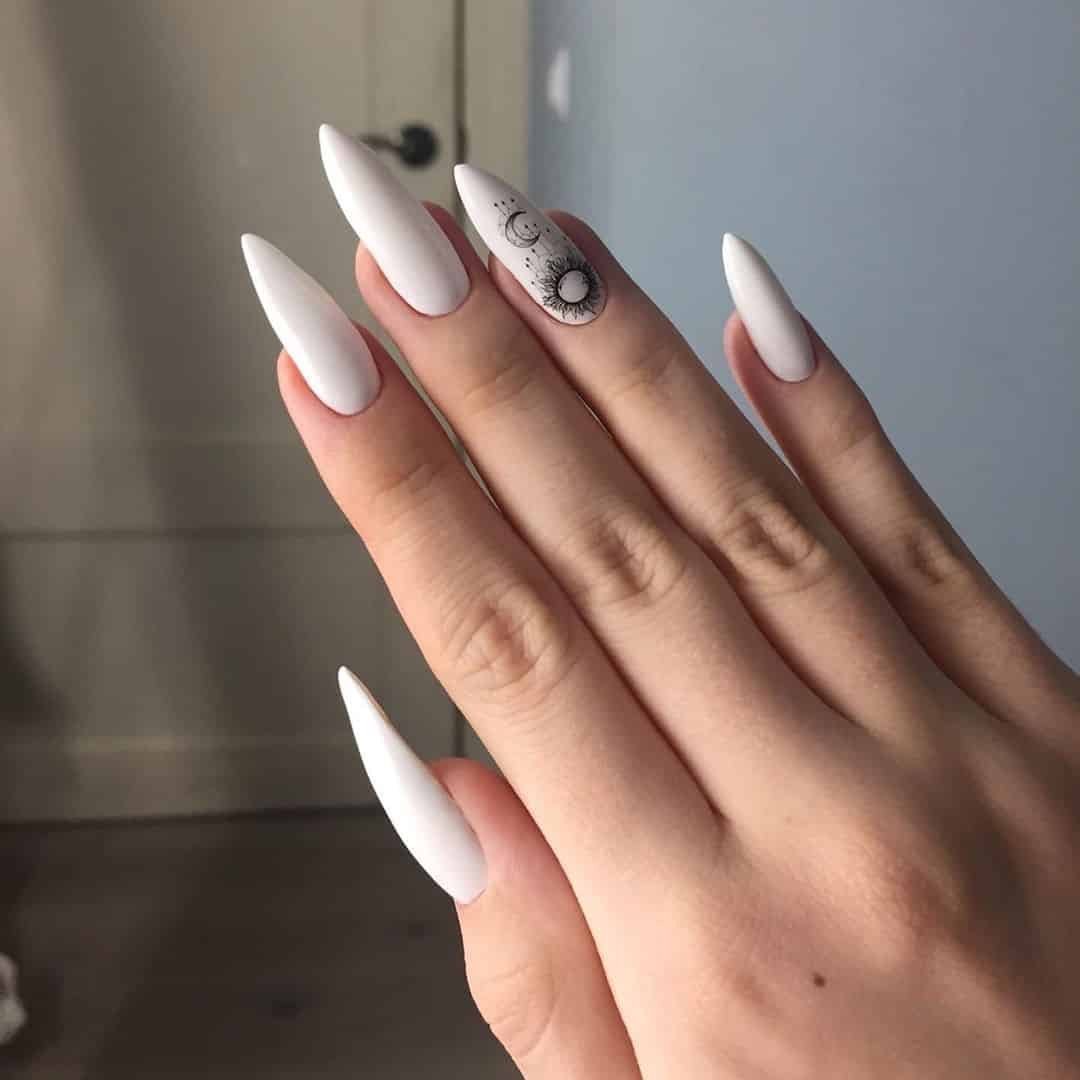 Длинные заостренные ногти