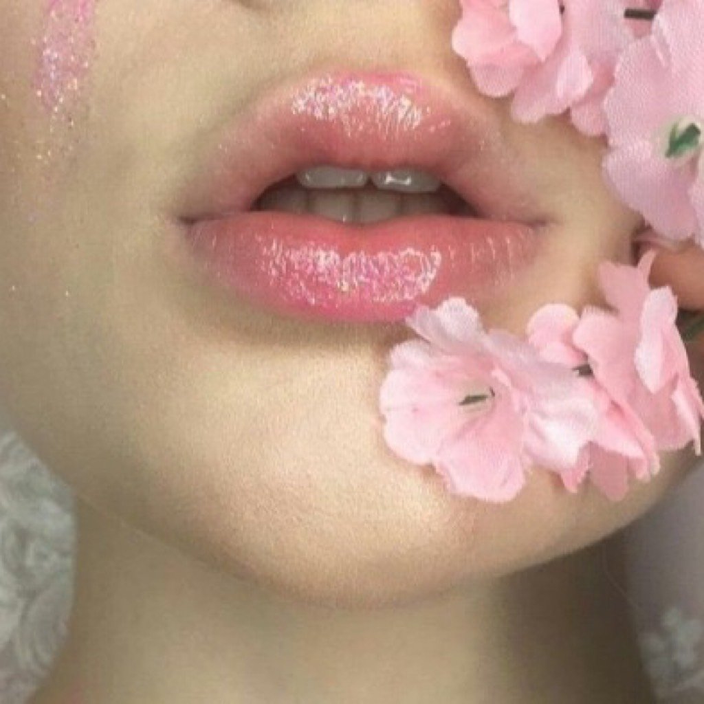 Нежно розовые губы