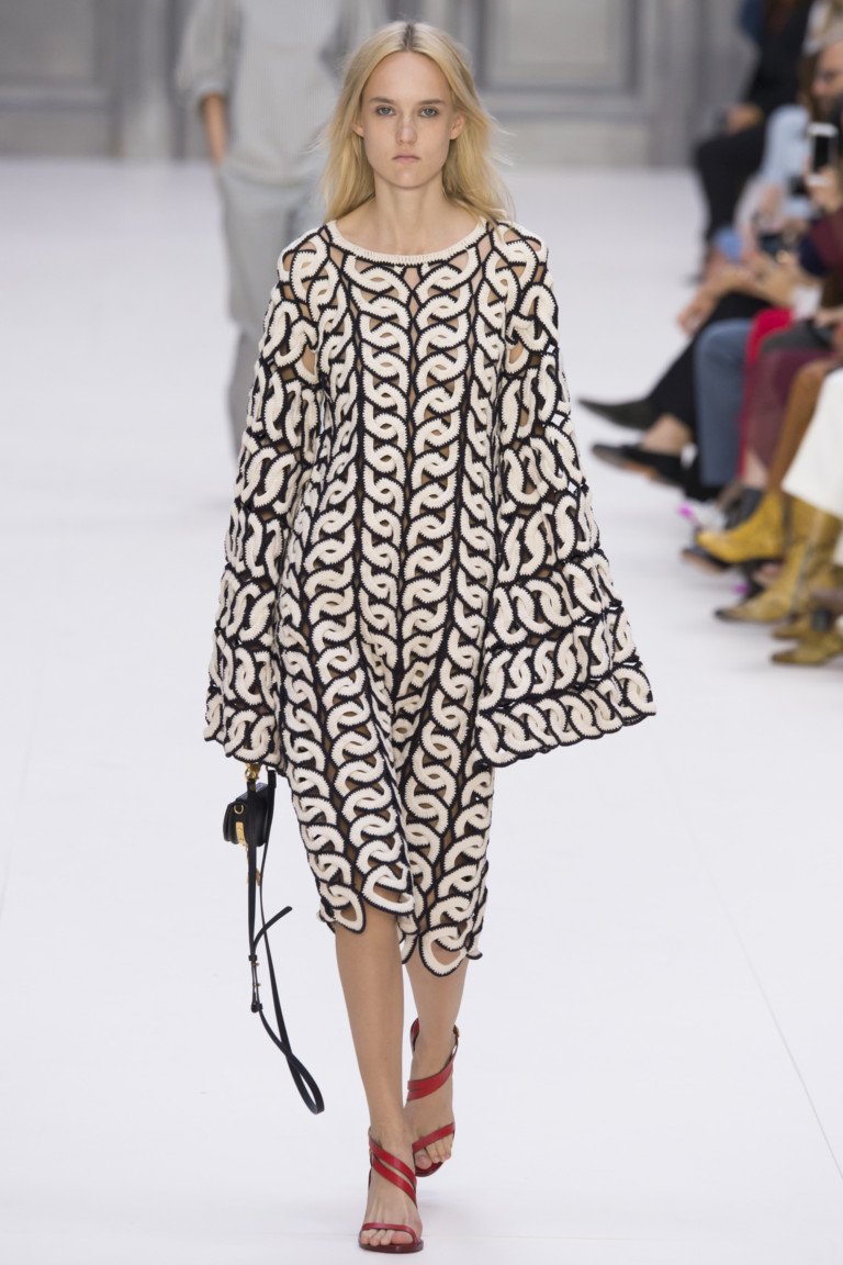 Oversize подиум 2022