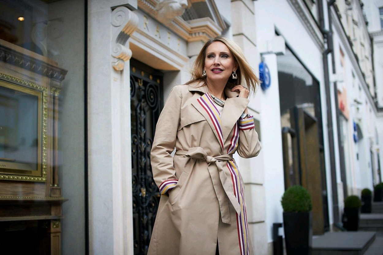 Тренч или палантин Burberry