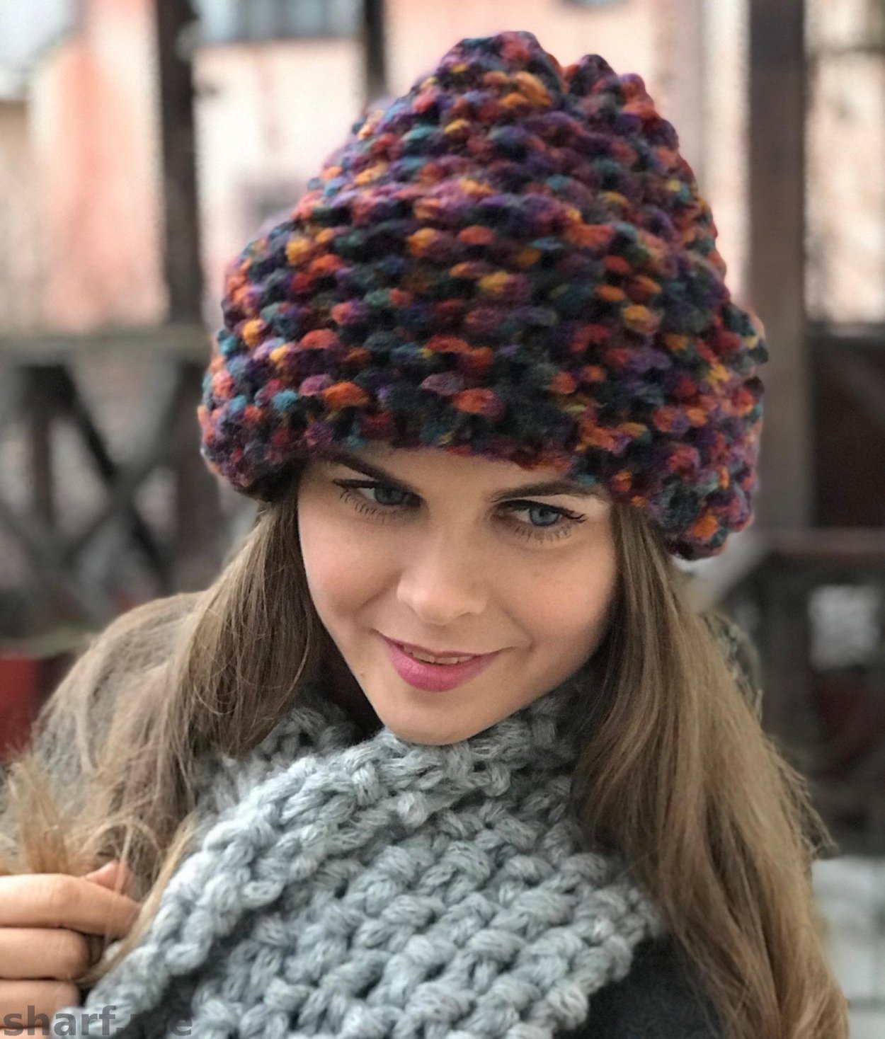 Шапка крупной вязки