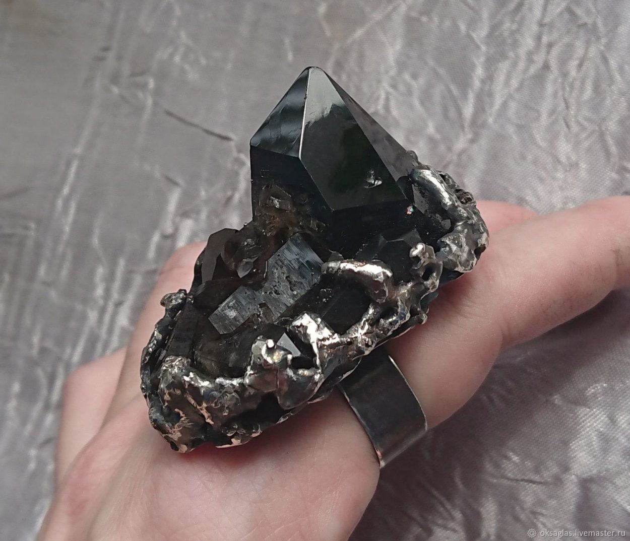 Перстень с морионом