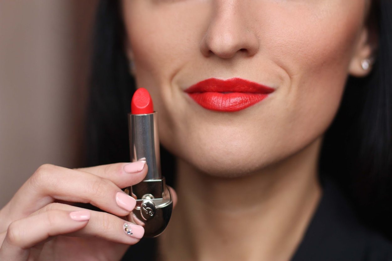 Помада Dior rouge 028