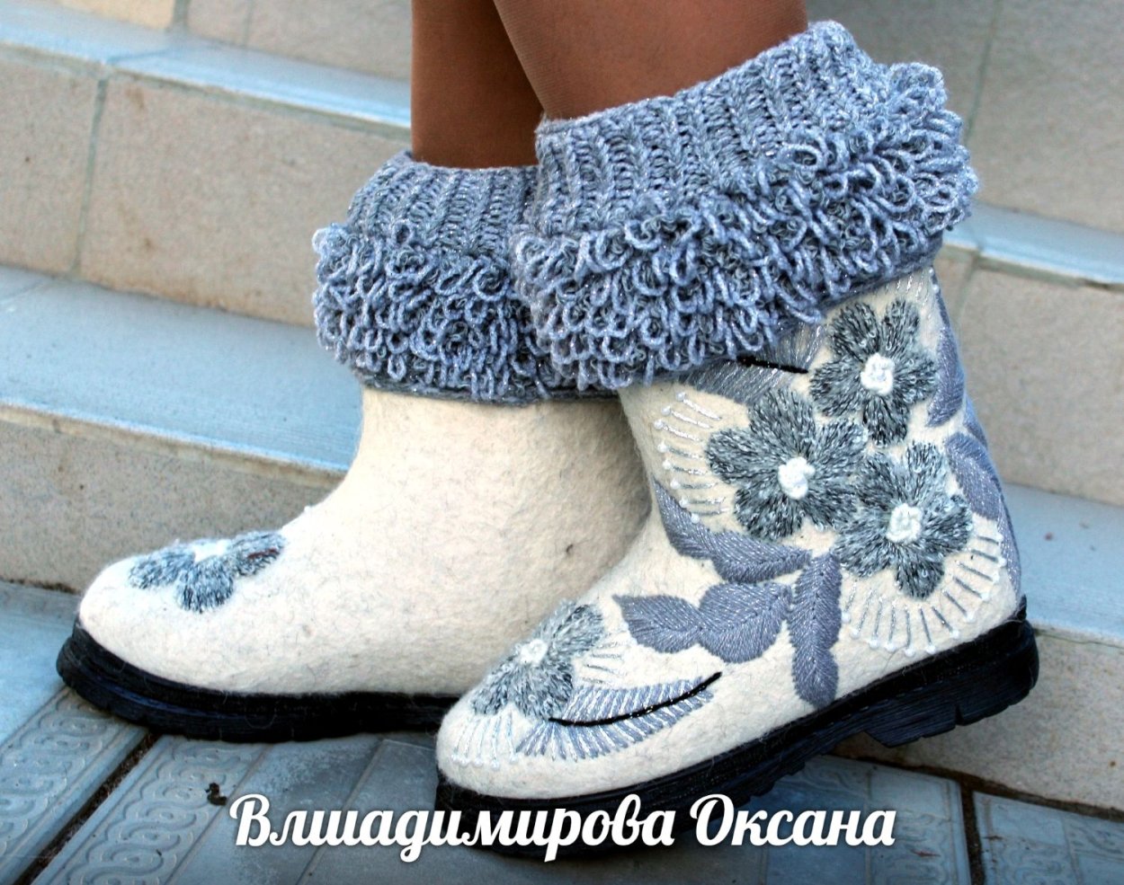 Валенки вышитые вручную