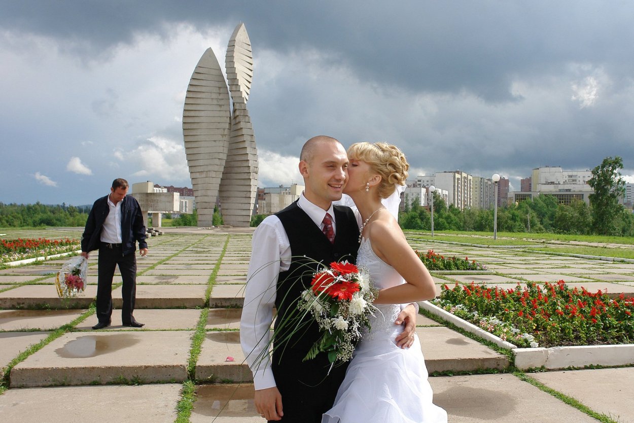Парень на чужой свадьбе