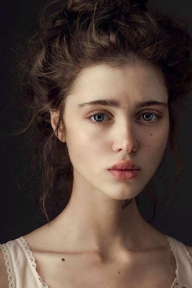 Laura Gwyneth