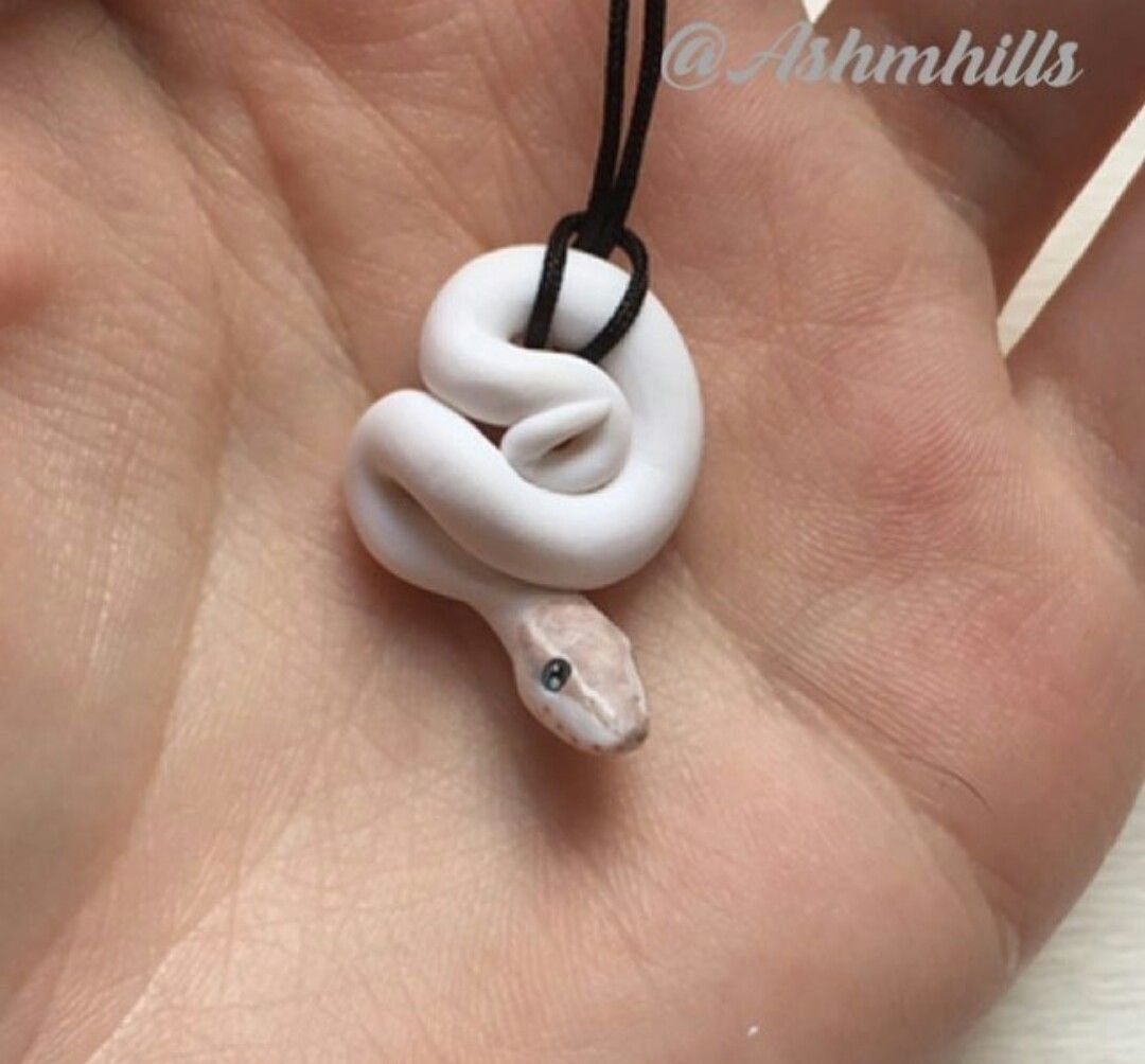 Змейка из полимерной глины