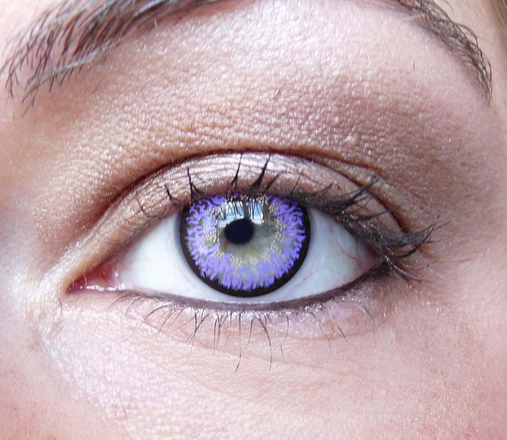Цвета глаз в природе. Фиолетовая гетерохромия. Лиловые глаза. Фиалковый оттенок глаз. Сиреневые глаза.