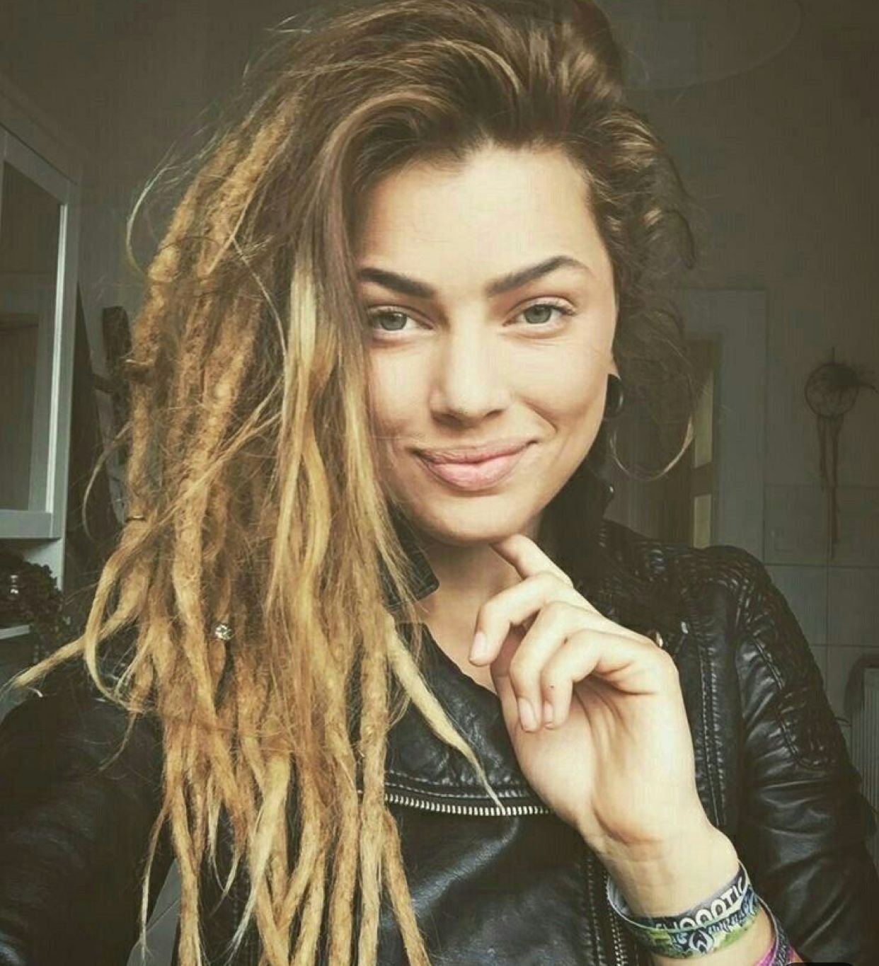 Светлые дреды