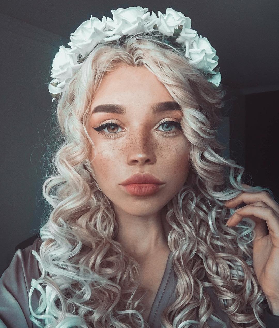 Женщина Минимализм