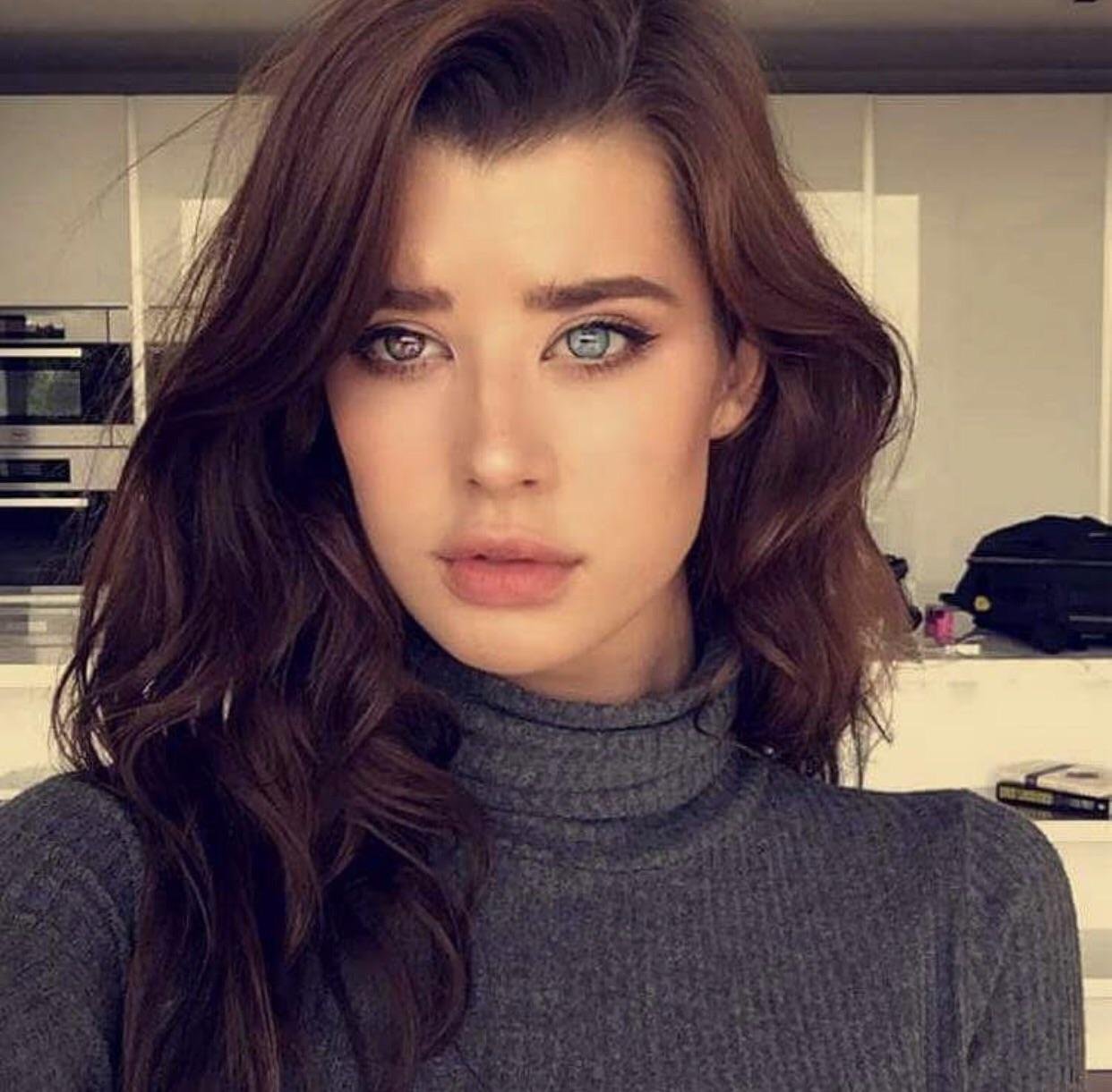 Разный цвет глаз. Sarah MCDANIEL. Сара МАКДЭНИЭЛ модель. Сара МАКДЭНИЭЛ гетерохромия. Sarah Rose MCDANIEL.