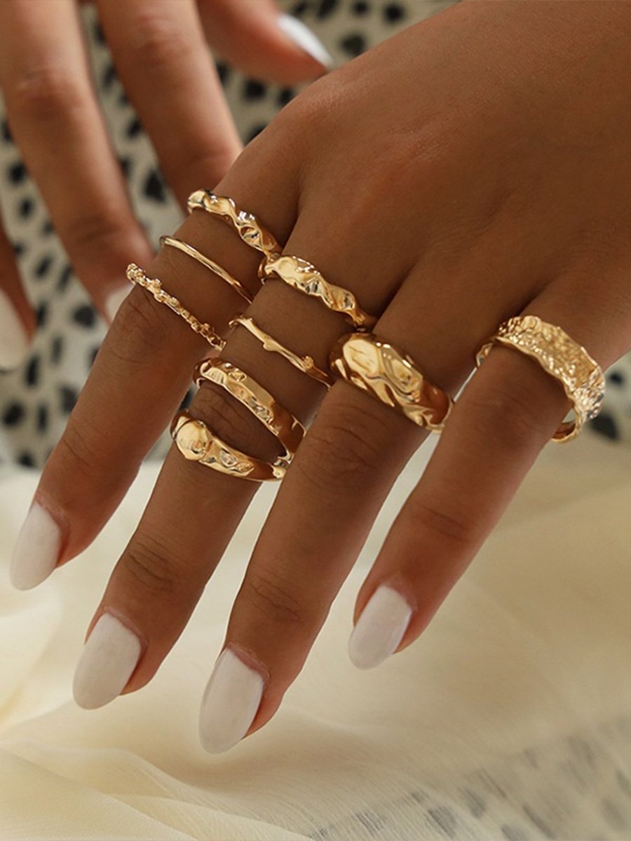 Модные кольца из золота