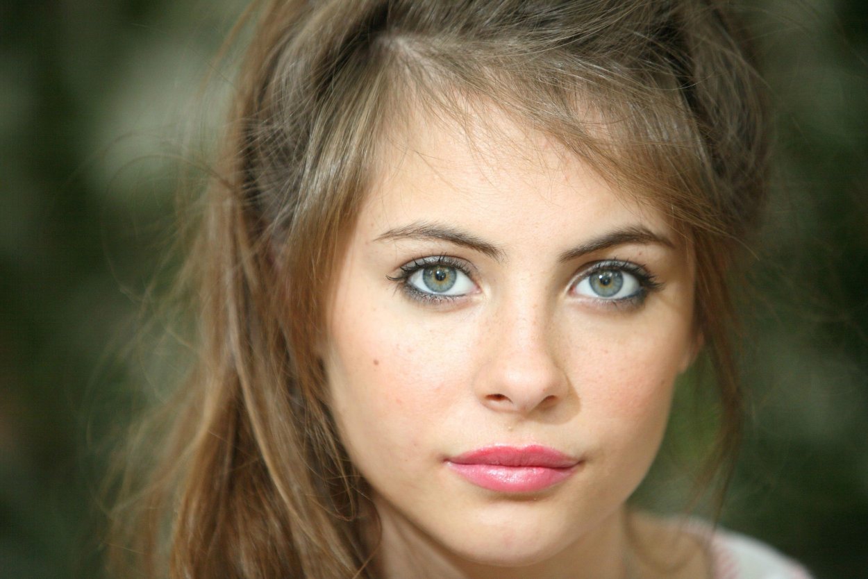Уилла Холланд глаза