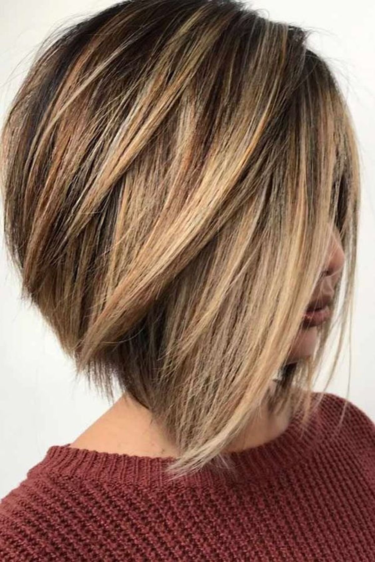 Стрижка Inverted Bob