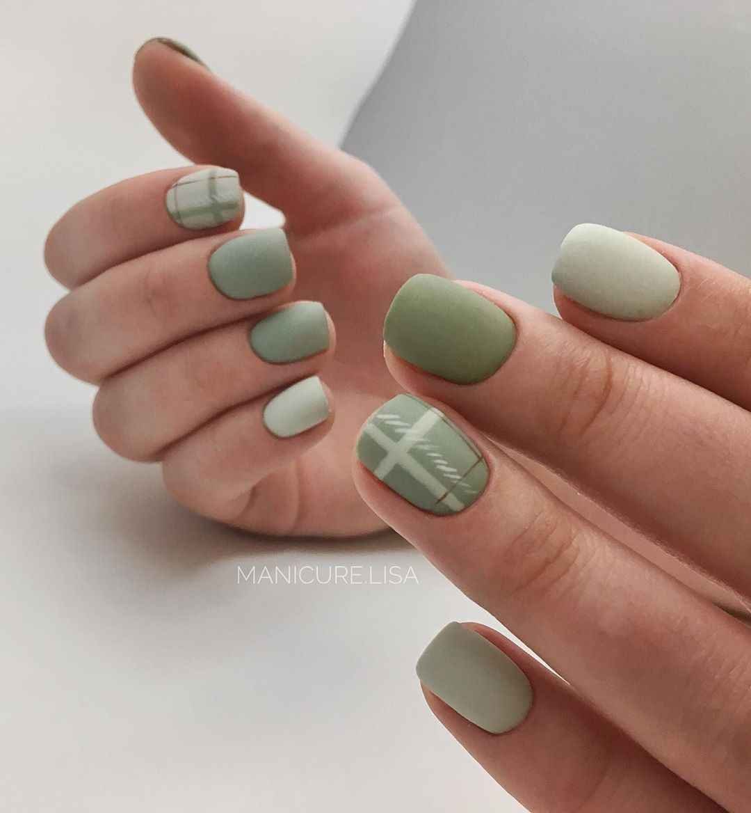 Фисташковый маникюр на короткие ногти