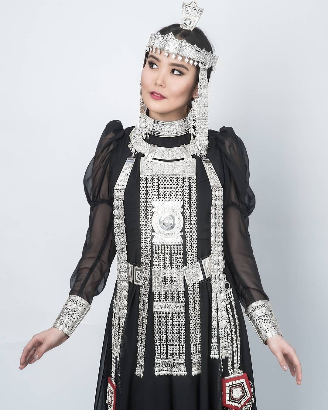 Якутские платья халадай современные