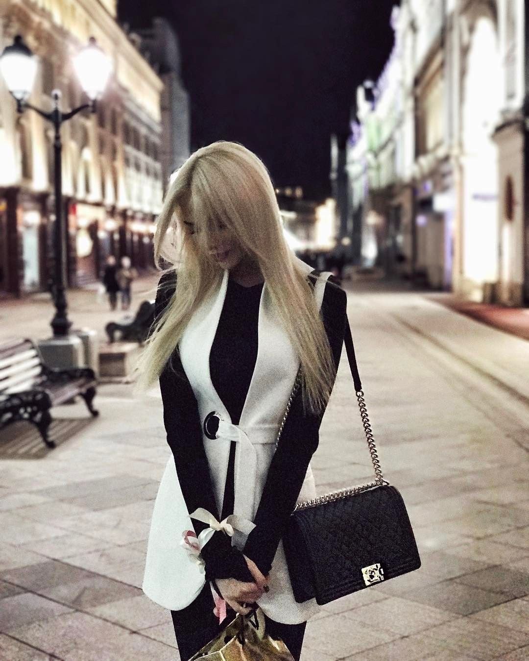 Алена Шишкова блондинка
