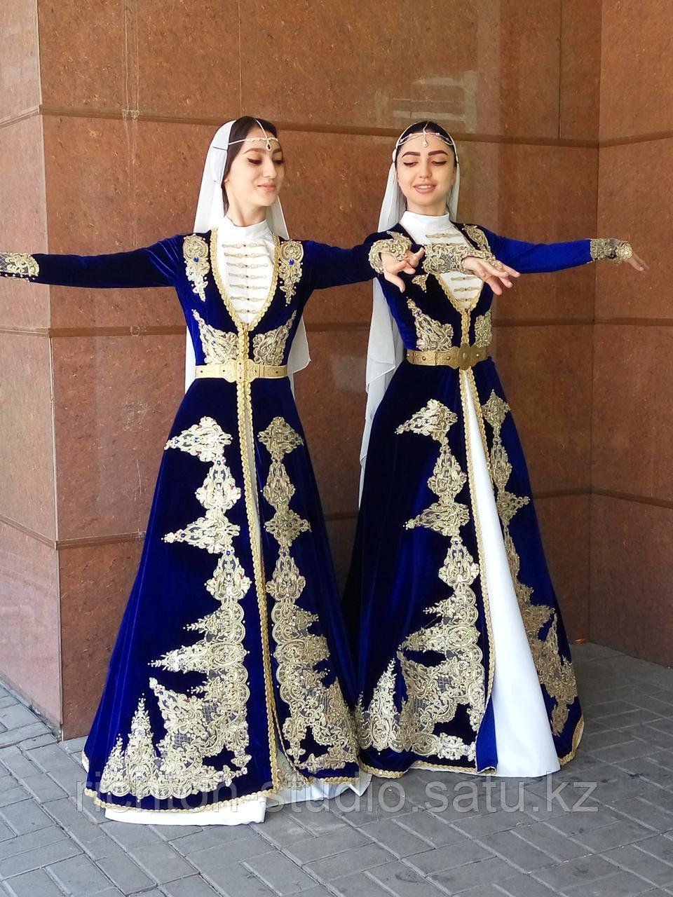 Национальное свадебное платье карачаевцев