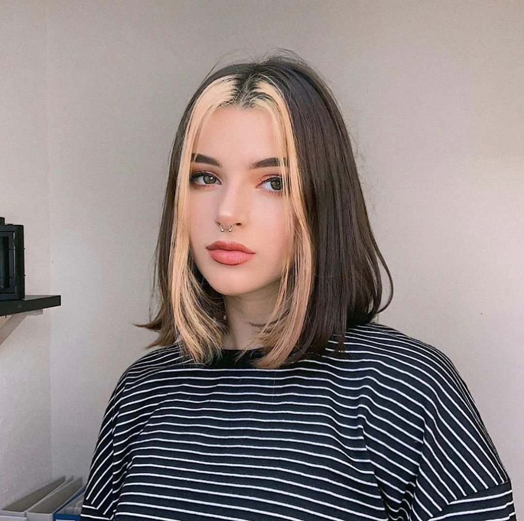Эмили Волкова