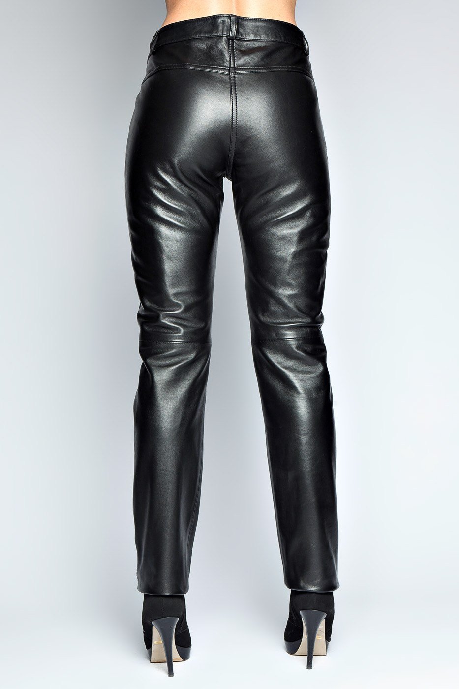 Плюс сайз Black Leather