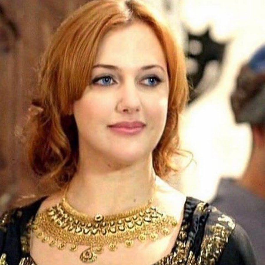 Мерьем Узерли 34 года