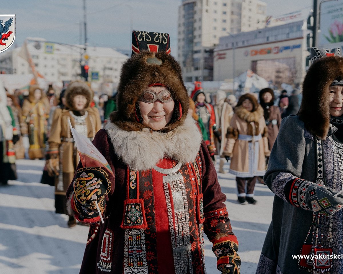Наталья Строева в национальном костюме