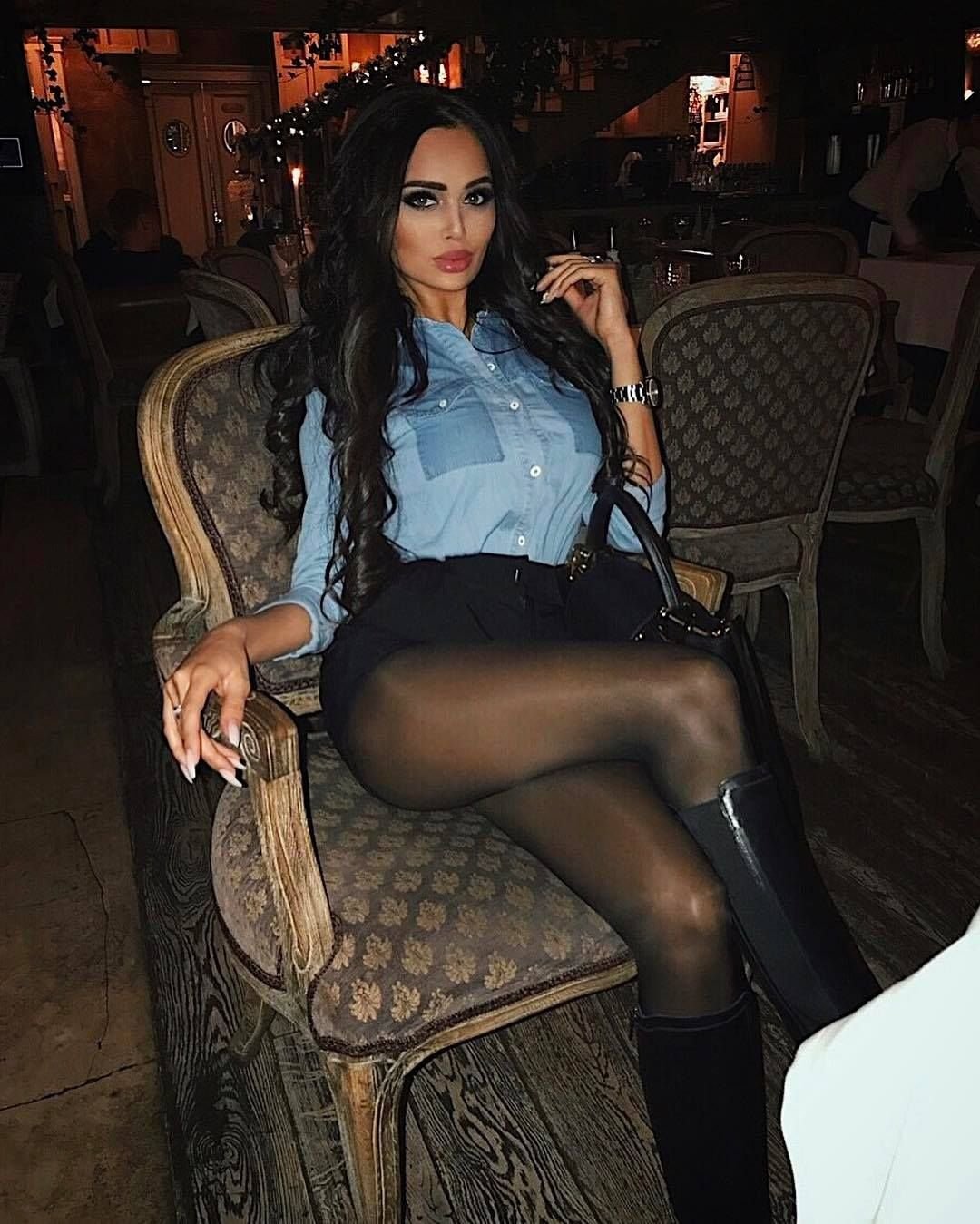 Мини юбка в клетку с чулками