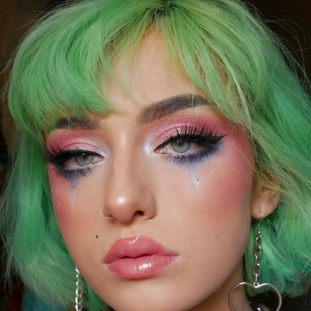 Eve FRSR макияж
