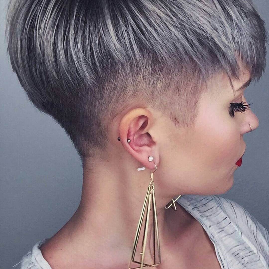 Короткие женские стрижки Пикси сзади