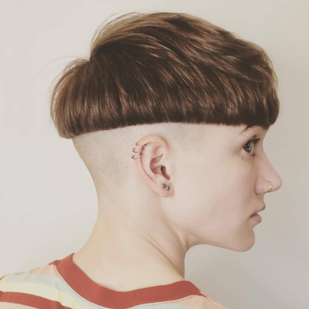 Bowl Cut стрижка женская
