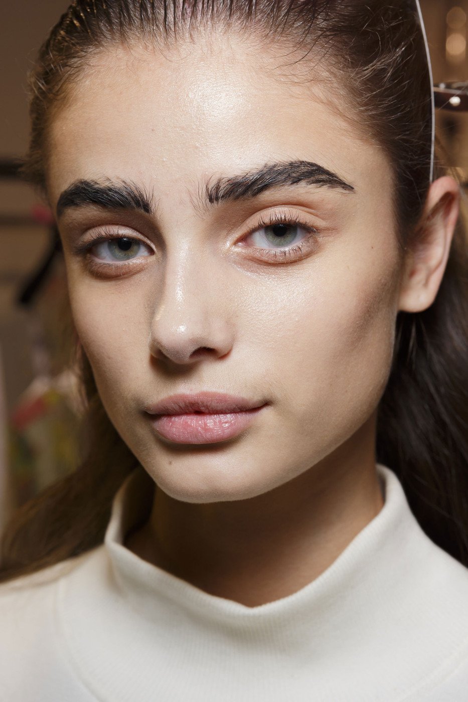 Тейлор Хилл Eyebrows