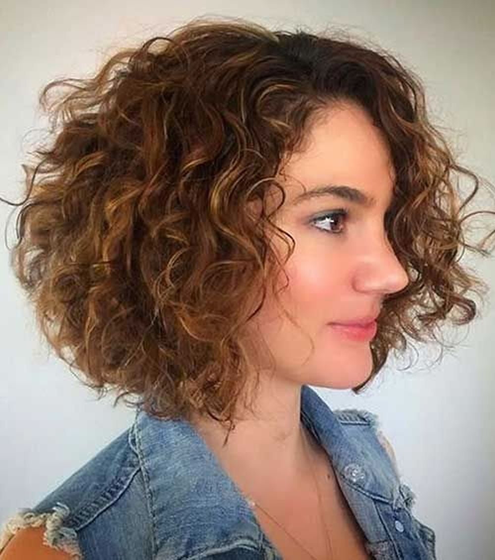 Удлиненное каре кудрявые