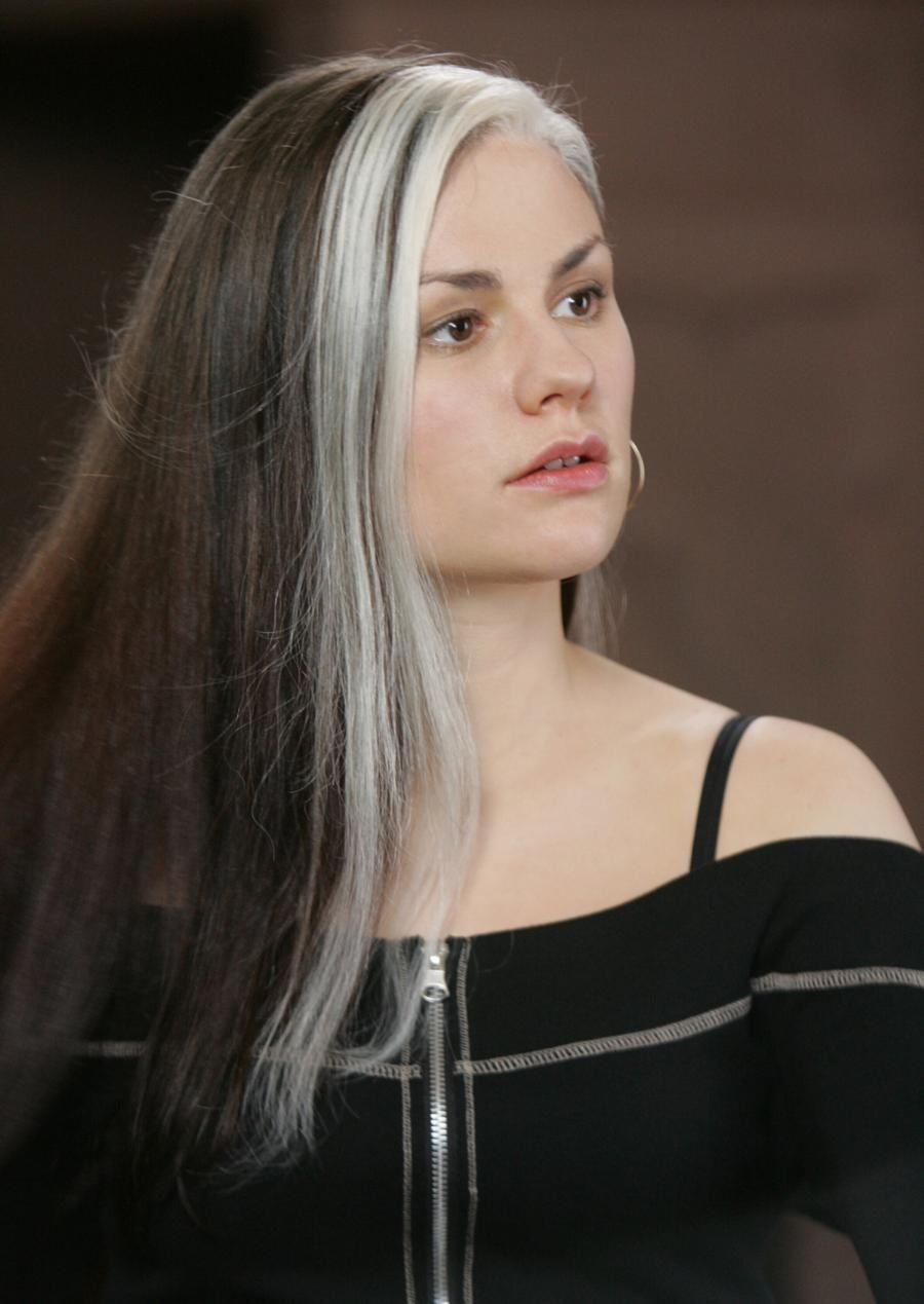 Седая прядь