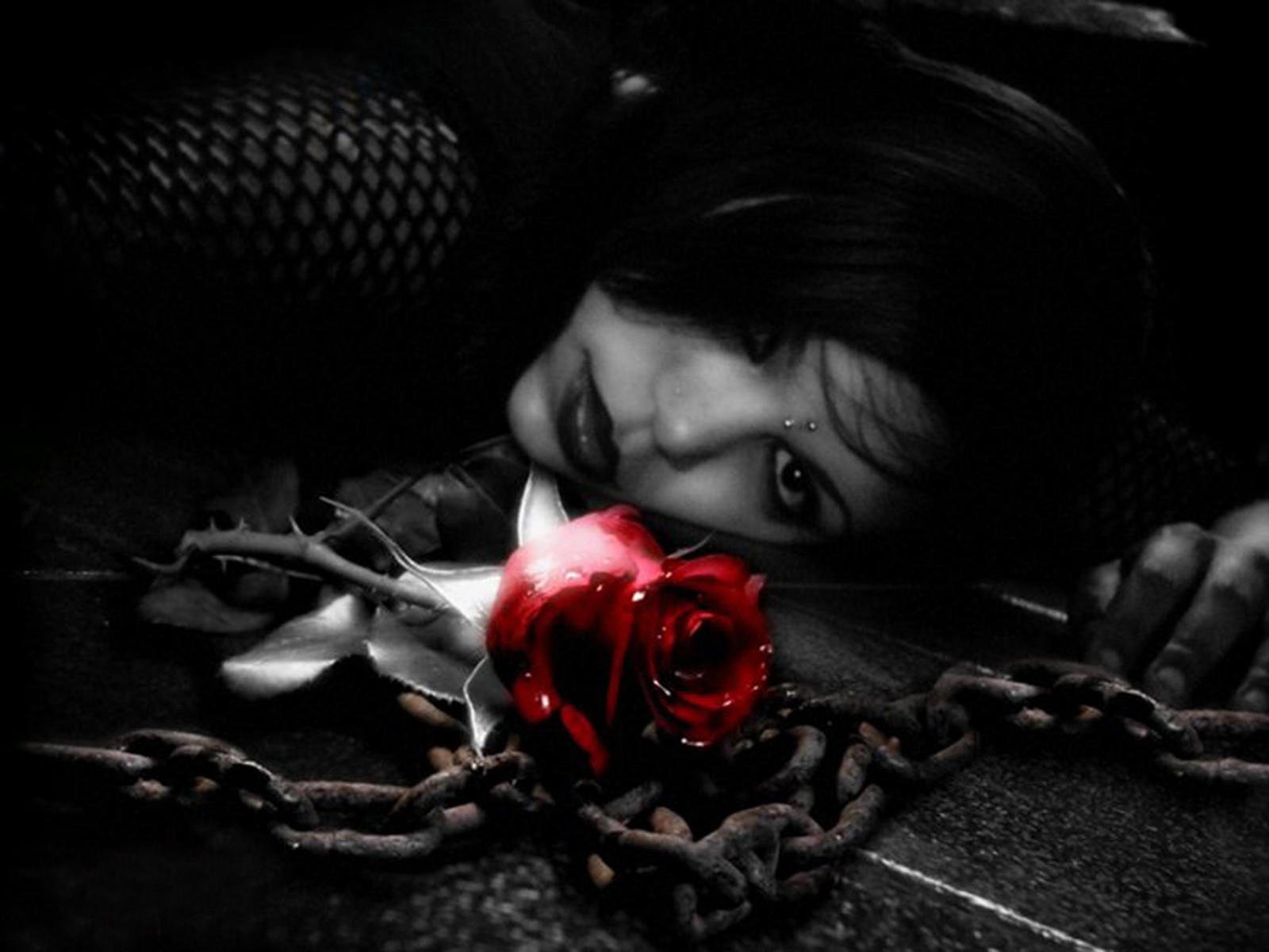 Устал роз. Девушка с черной розой. Готическая девушка с розой.