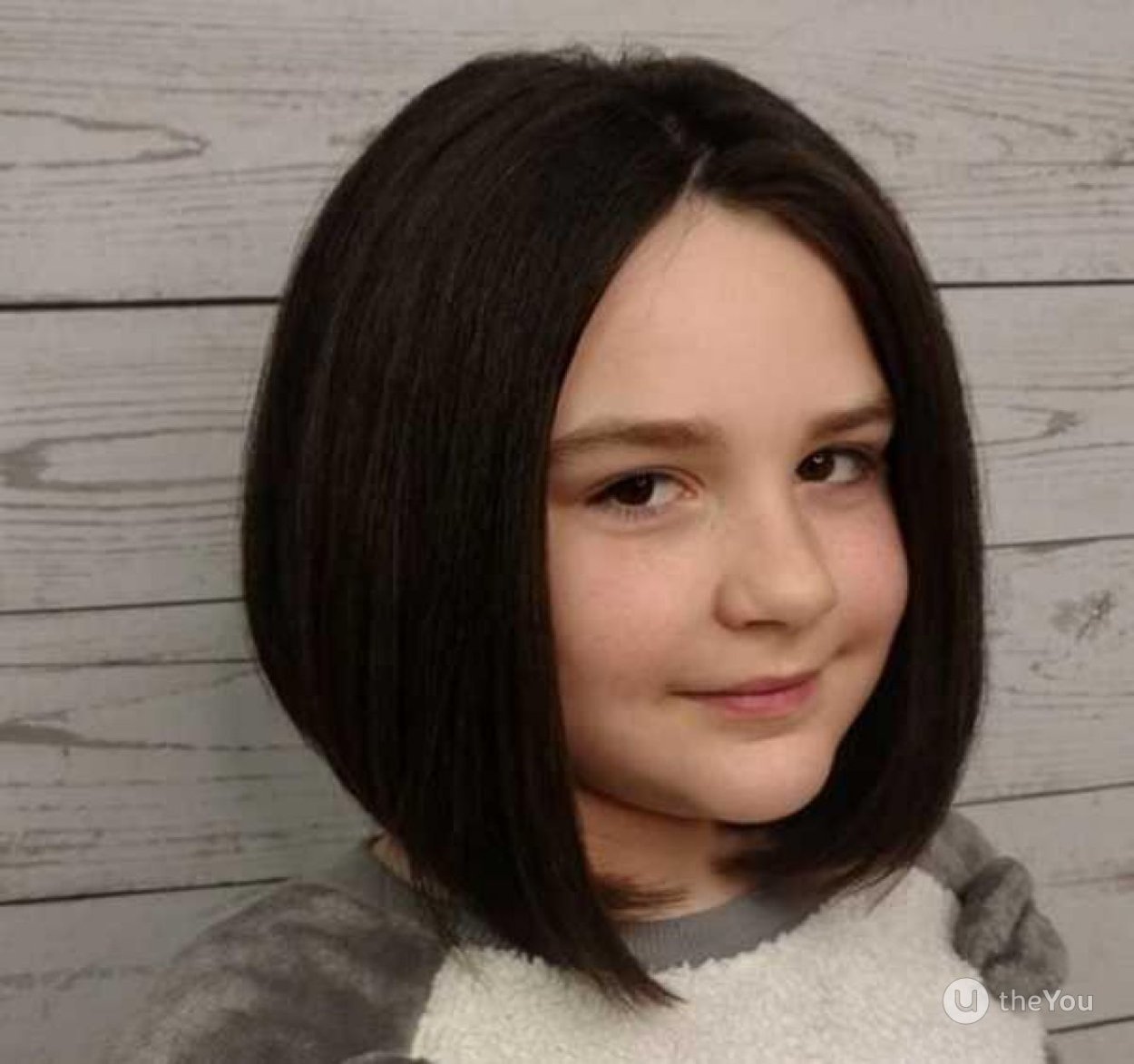 Каре без челки для девочки