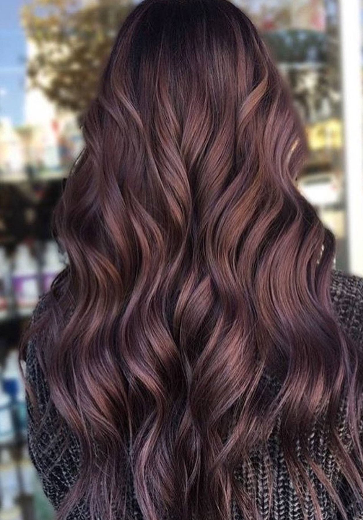 Шоколадно лиловый цвет волос