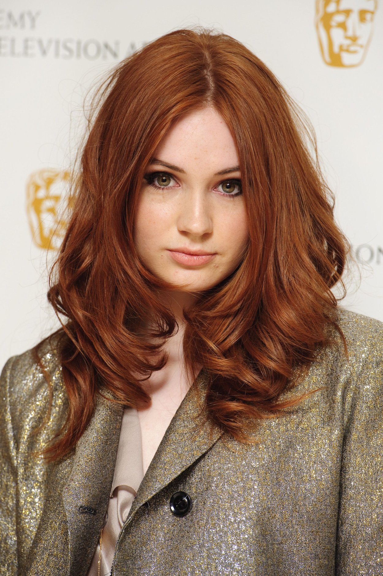 Цвет волос Dark Auburn Brown