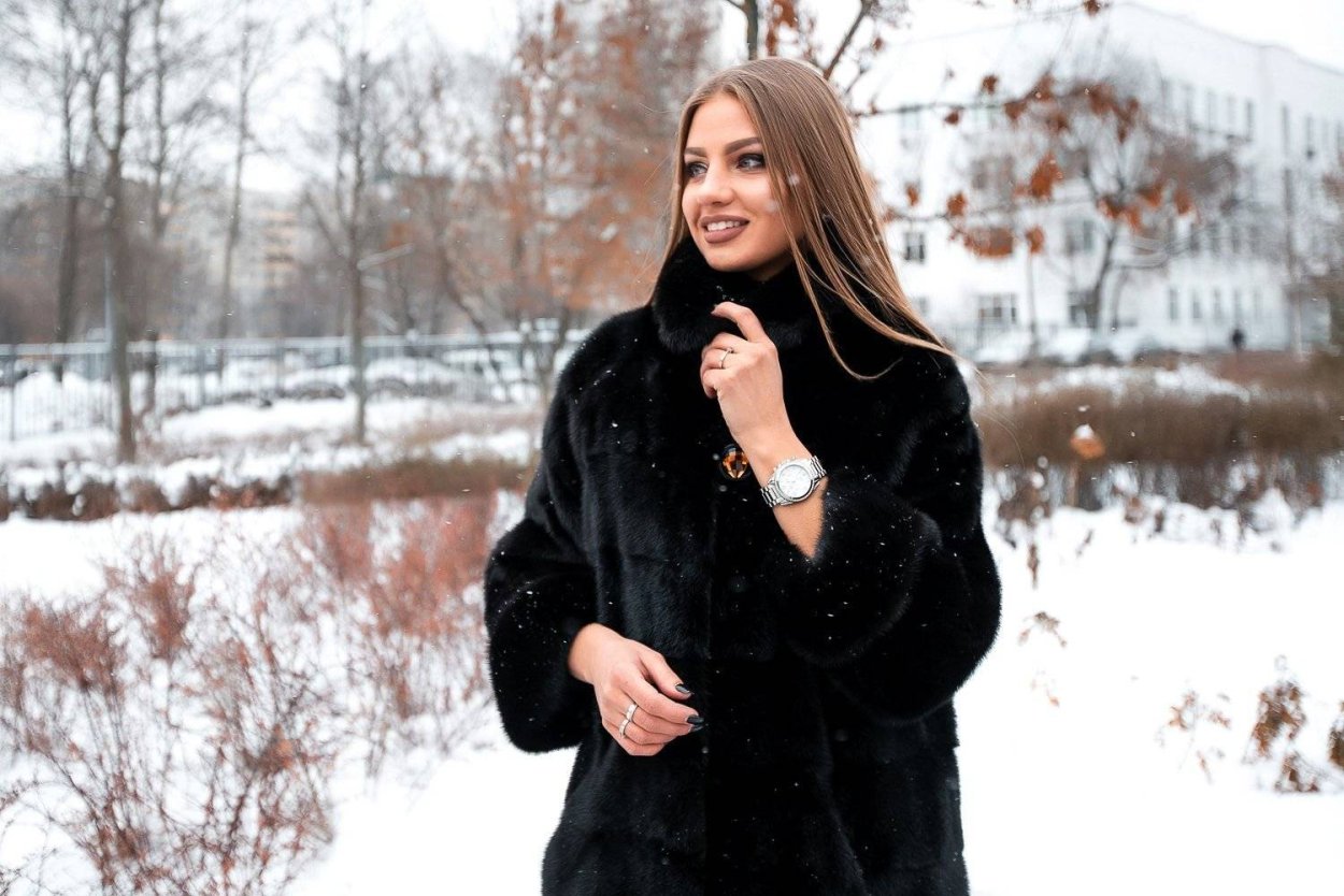Даниелла Димитровска fur Coat
